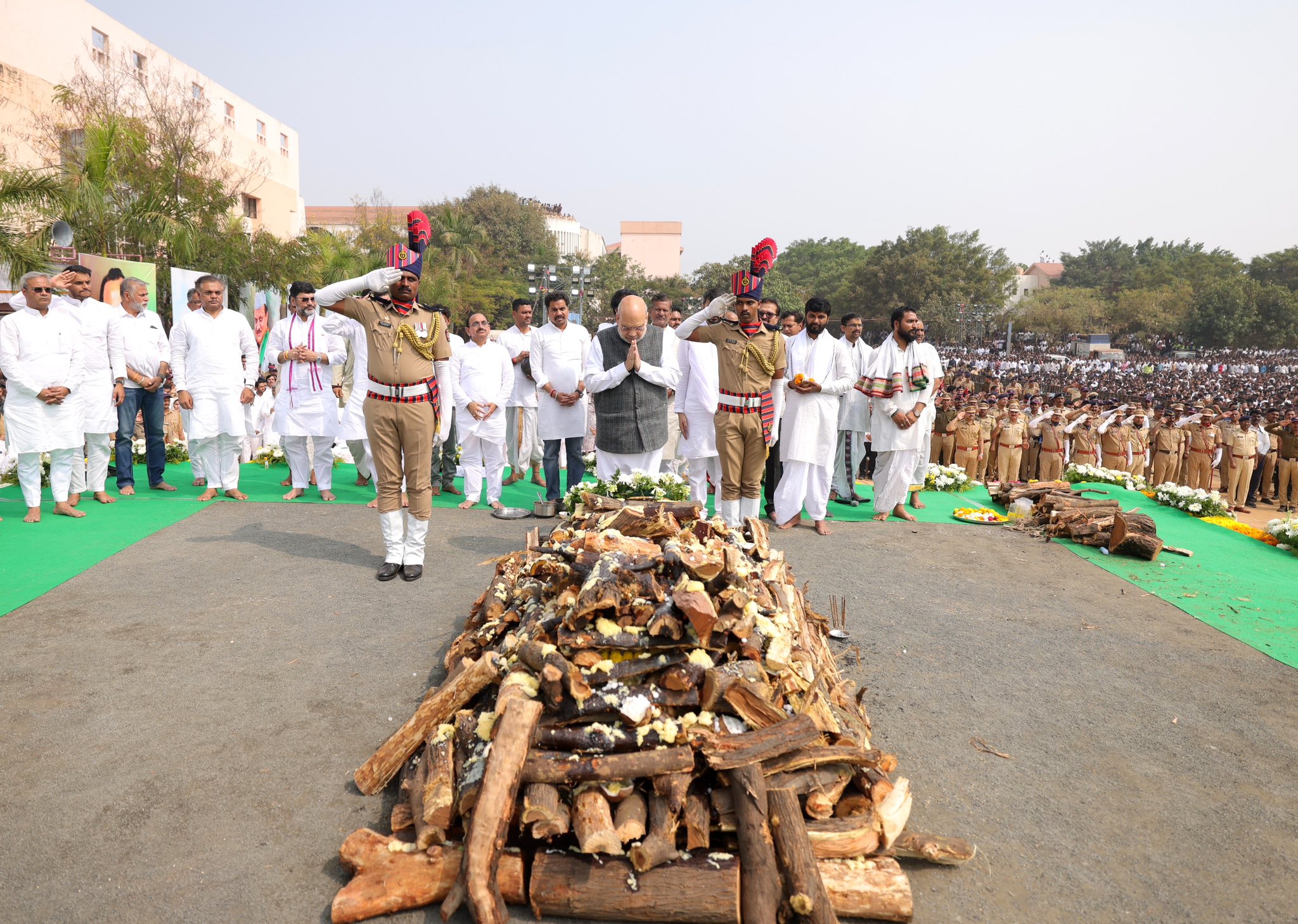 Hon Amit Shah paying tributes to deceased Ajit Pawar at funeral